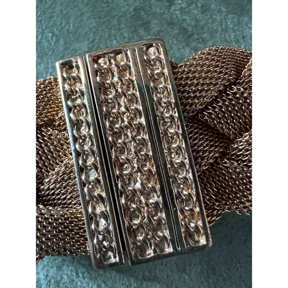 Gold Tone Braided Mesh Bracelet 7.25” Magnetic Clasp Retro Style - Picture 6 of 9